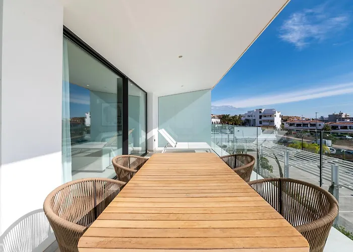 Amarilla Golf Residences סן מיגל דה אבונה