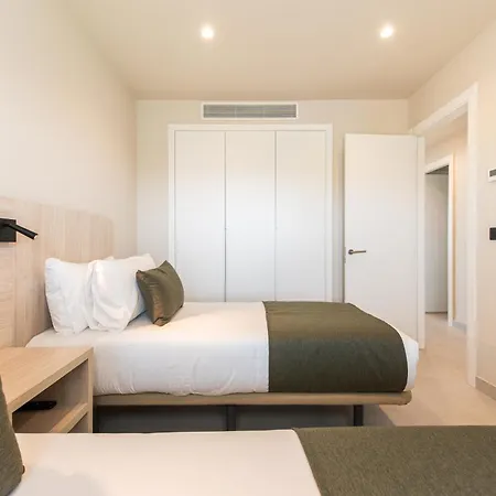 ホテル Amarilla Golf Residences