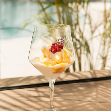 ホテル Amarilla Golf Residences