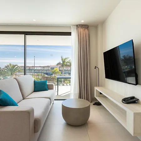 Hotell Amarilla Golf Residences 5*