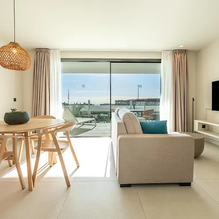 Amarilla Golf Residences Отель