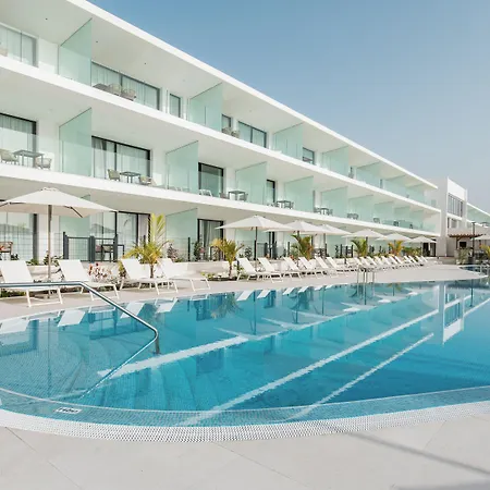 Отель Amarilla Golf Residences 5*