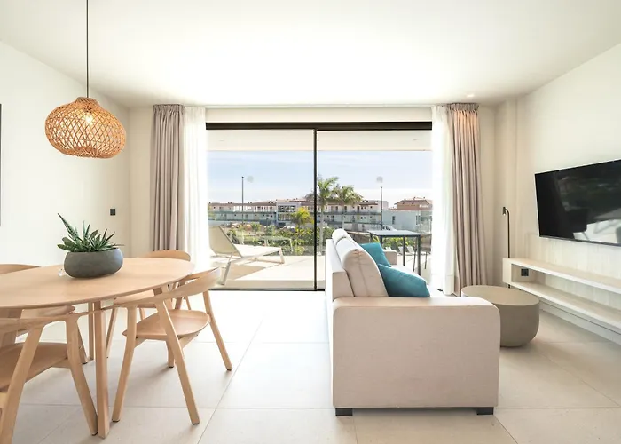 Ξενοδοχείο Amarilla Golf Residences